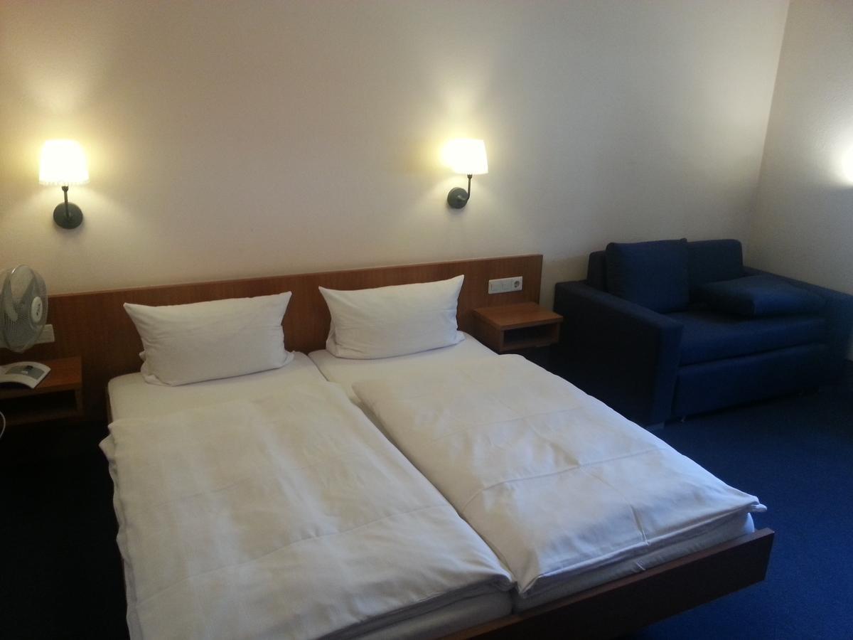 Zip Hotel Lingenfeld Ngoại thất bức ảnh