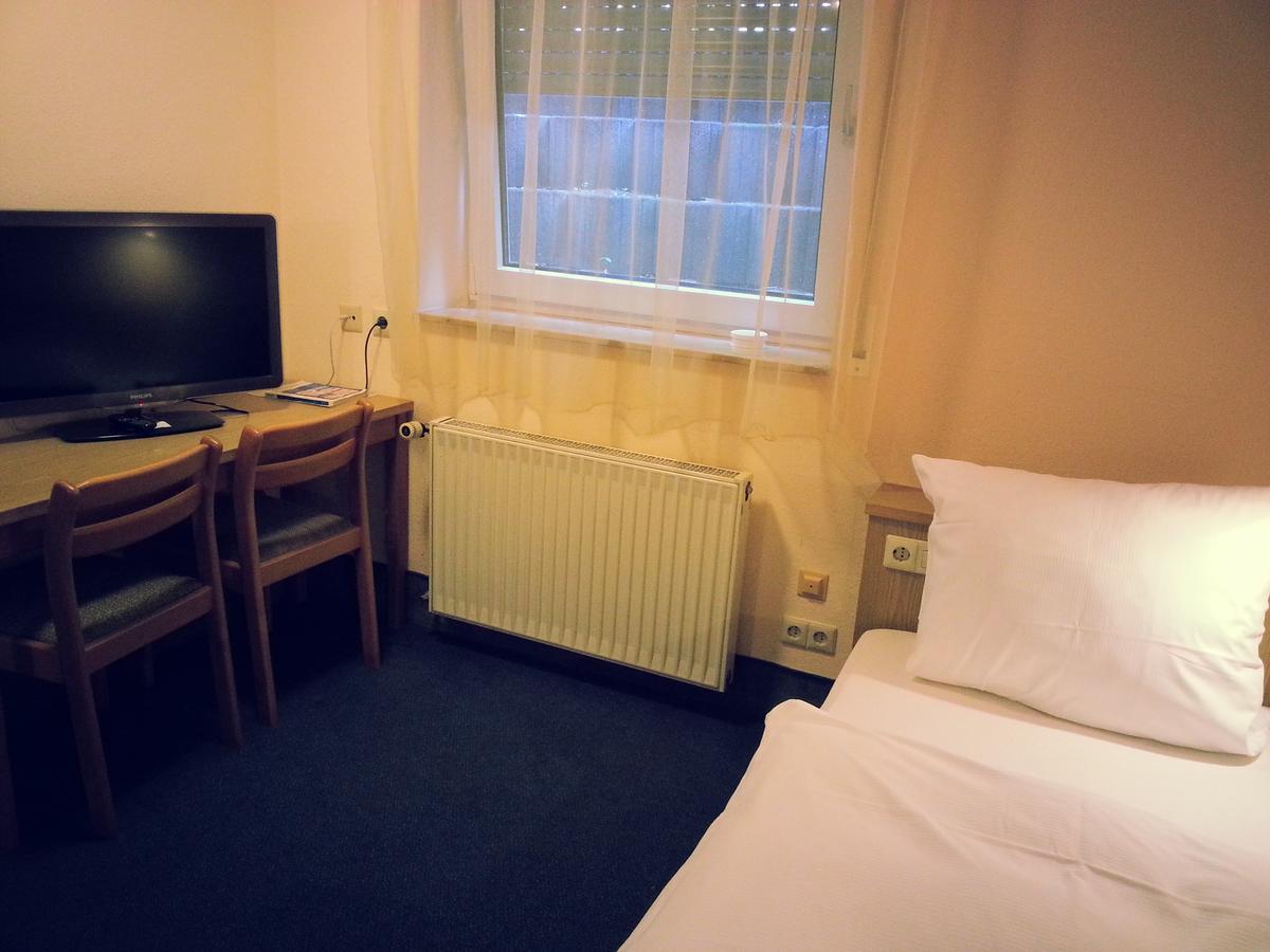 Zip Hotel Lingenfeld Ngoại thất bức ảnh