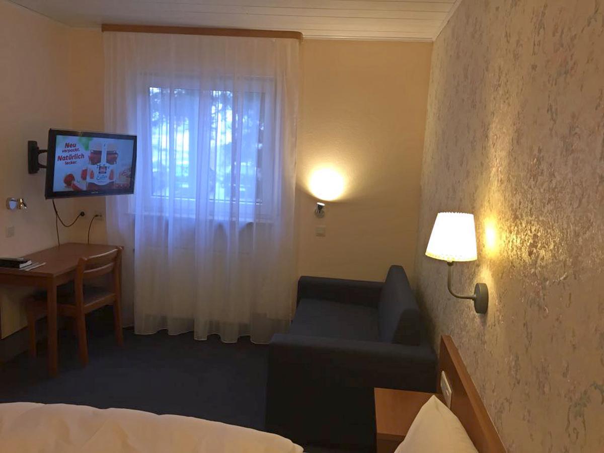 Zip Hotel Lingenfeld Ngoại thất bức ảnh